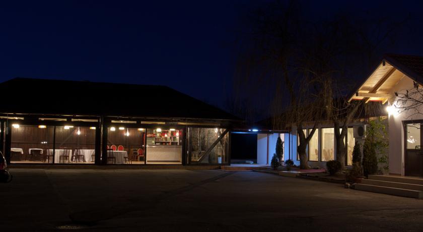 Pension Club Montana Campina Exterior photo