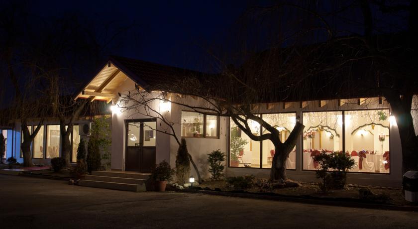 Pension Club Montana Campina Exterior photo